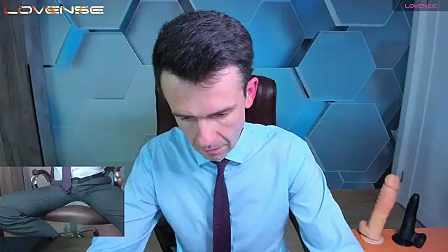 SteveTiger: διαδικτυακό σόου στην κάμερα