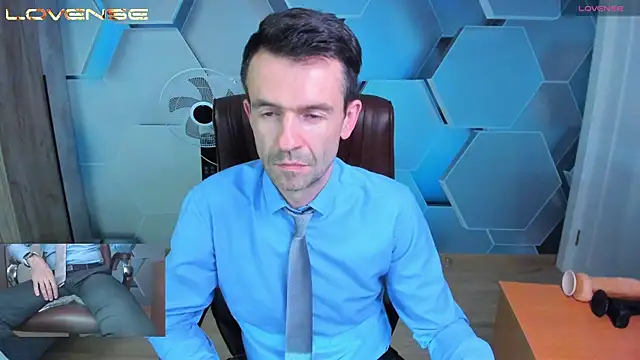 SteveTiger webkamerás műsora