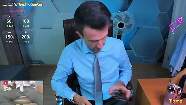 SteveTiger webkamerás műsora