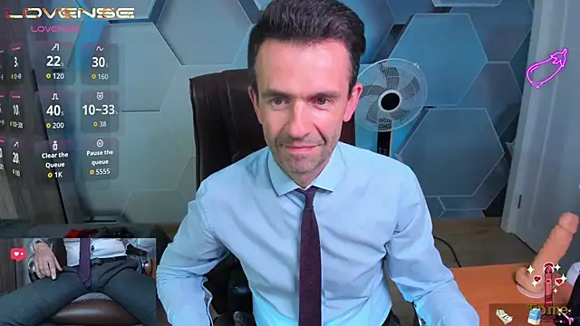 SteveTiger: вебкам-шоу