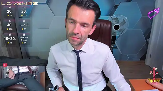 SteveTiger webkamerás műsora