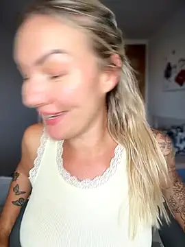 NastyMilf_ – webcam-show