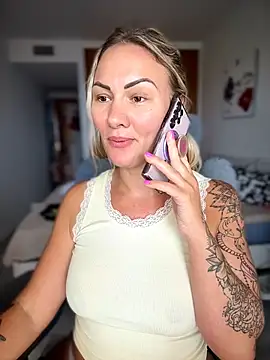 NastyMilf_ Webcam-Show