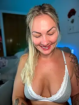 NastyMilf_ Webcam Show