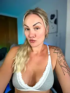 NastyMilf_n Webbikameraesitys