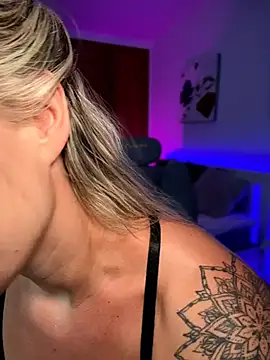 NastyMilf_ webcam show