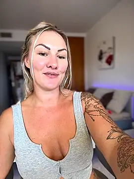 Show de NastyMilf_ na webcam