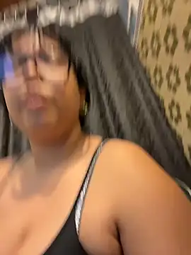 Chat +18 de LillyCandy ao vivo