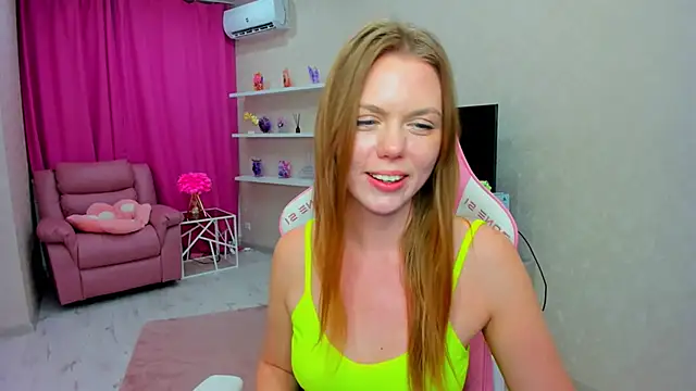 Strawberrye Adlı Modelin Canlı XXX Sohbeti