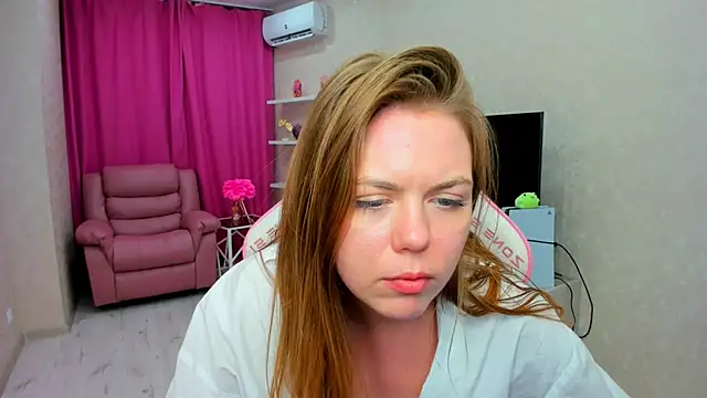 Strawberrye élő XXX-chatje