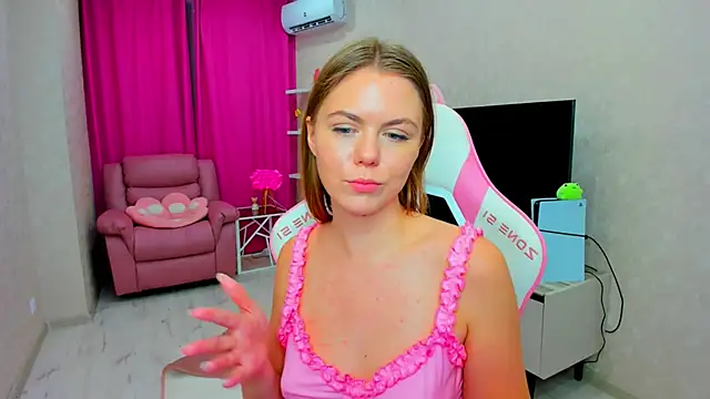 Strawberrye: απευθείας συνομιλία ΧΧΧ