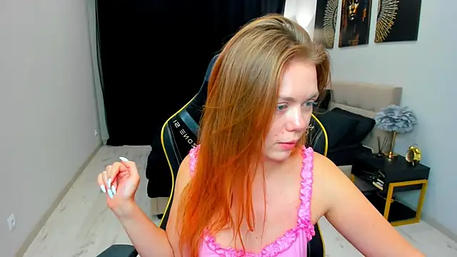 Strawberrye's Live XXX Chat
