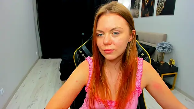 Онлайн чат XXX Strawberrye