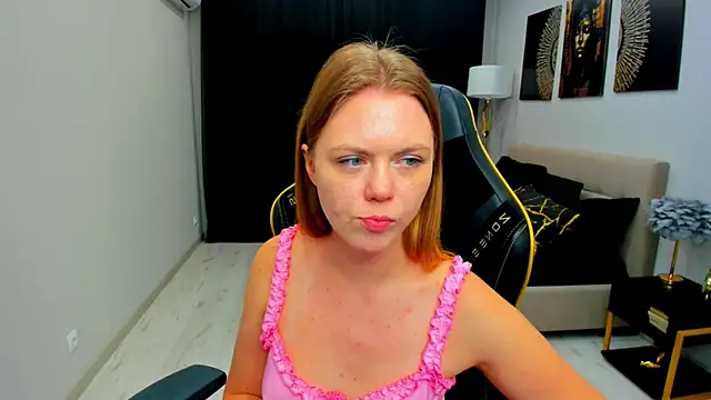 Strawberrye's Live XXX Chat
