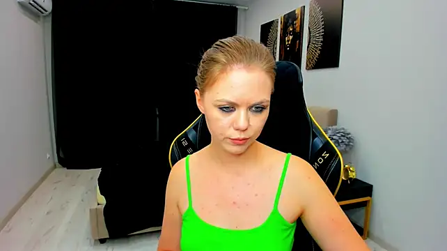 Strawberrye's Live XXX Chat