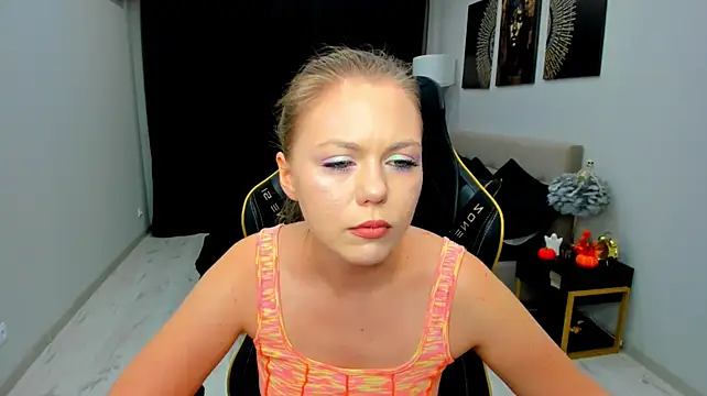 Strawberrye webcam show