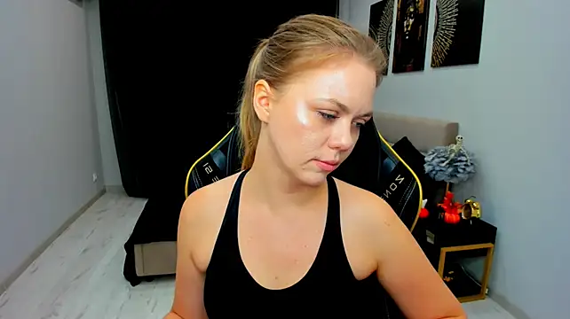Strawberrye: вебкам-шоу