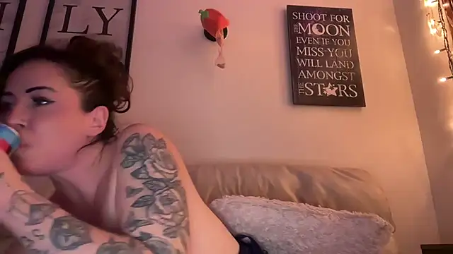 MuckyMILF ওয়েবক্যাম শো