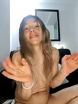 estrella_tasty Adlı Modelin Canlı XXX Sohbeti