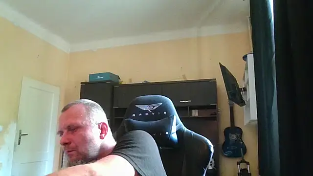 MrWhitePL webcam show