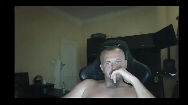 Webkamerová show MrWhitePL