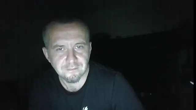 Show modela MrWhitePL na web-kameri