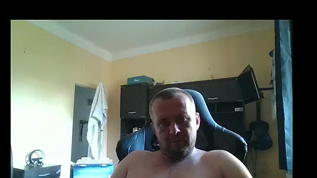 Pokazy przed kamerką – MrWhitePL