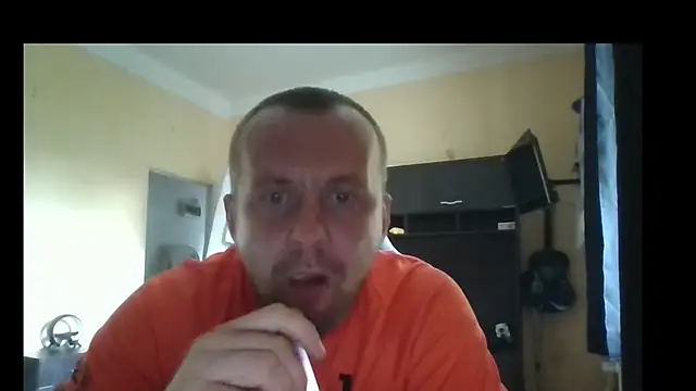 Show modela MrWhitePL na web-kameri