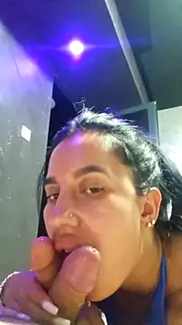 im-your-lovee Webcam show