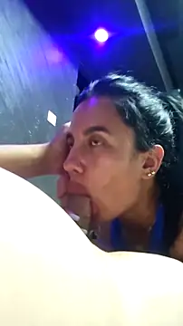 Show de im-your-lovee na webcam