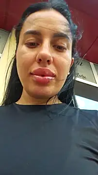 im-your-lovee Webcam show