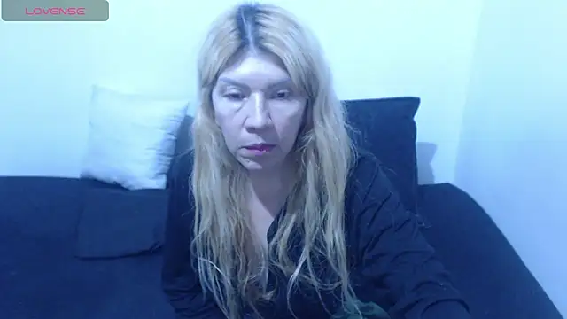 Dulce-Bella live XXX chat