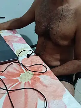 morenodiscret35's Webcam Show