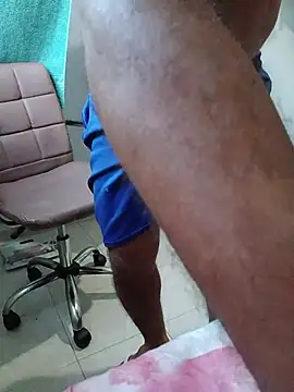 Show de morenodiscret35 na webcam