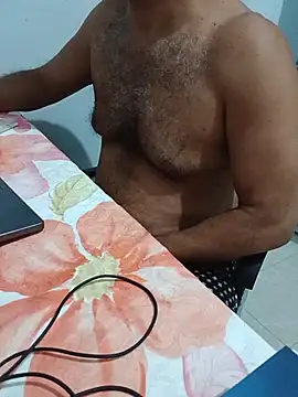 Show de morenodiscret35 na webcam