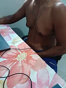 Show de morenodiscret35 na webcam