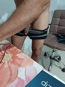 Show de morenodiscret35 na webcam