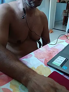 Show de morenodiscret35 na webcam