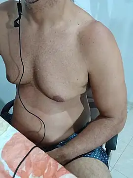 Show de morenodiscret35 na webcam