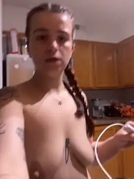 Pokazy przed kamerką – joeystaciee