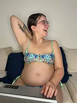 Chat +18 de joeystaciee ao vivo