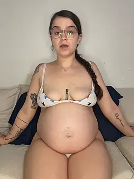הופעת וובקאם של joeystaciee