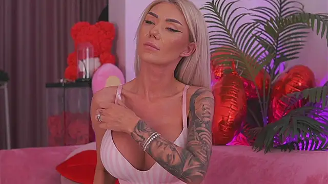 fallingangel élő XXX-chatje