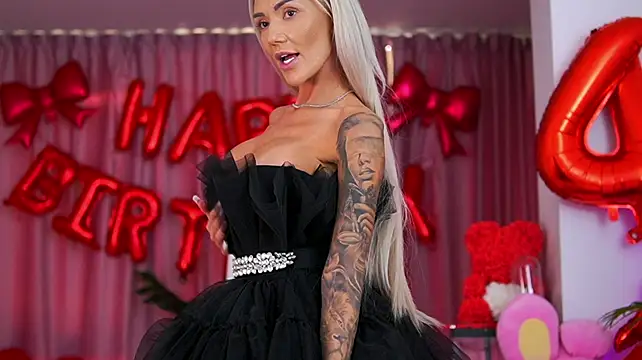 fallingangel Adlı Modelin Canlı XXX Sohbeti