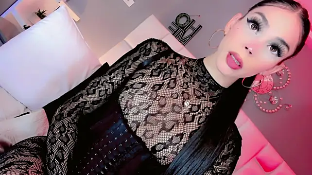 Show modela Kisses_Sophia na web-kameri