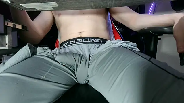 Dick_and_musclesのウェブカメラショー