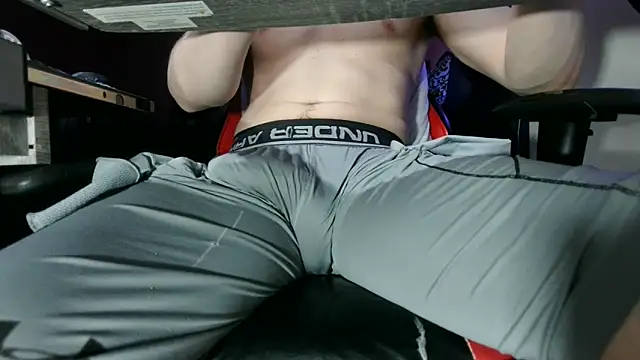 Dick_and_muscles Show in webcam