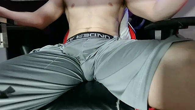 Dick_and_muscles Show Webcam