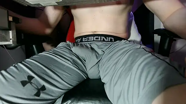 הופעת וובקאם של Dick_and_muscles