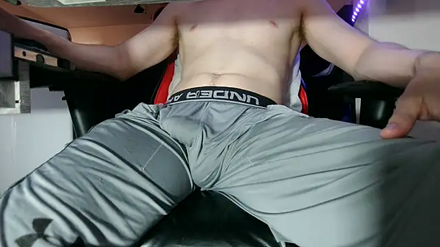 Dick_and_muscles' Webcam Show